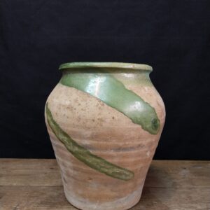 Olla en tonos verdes de Castellón