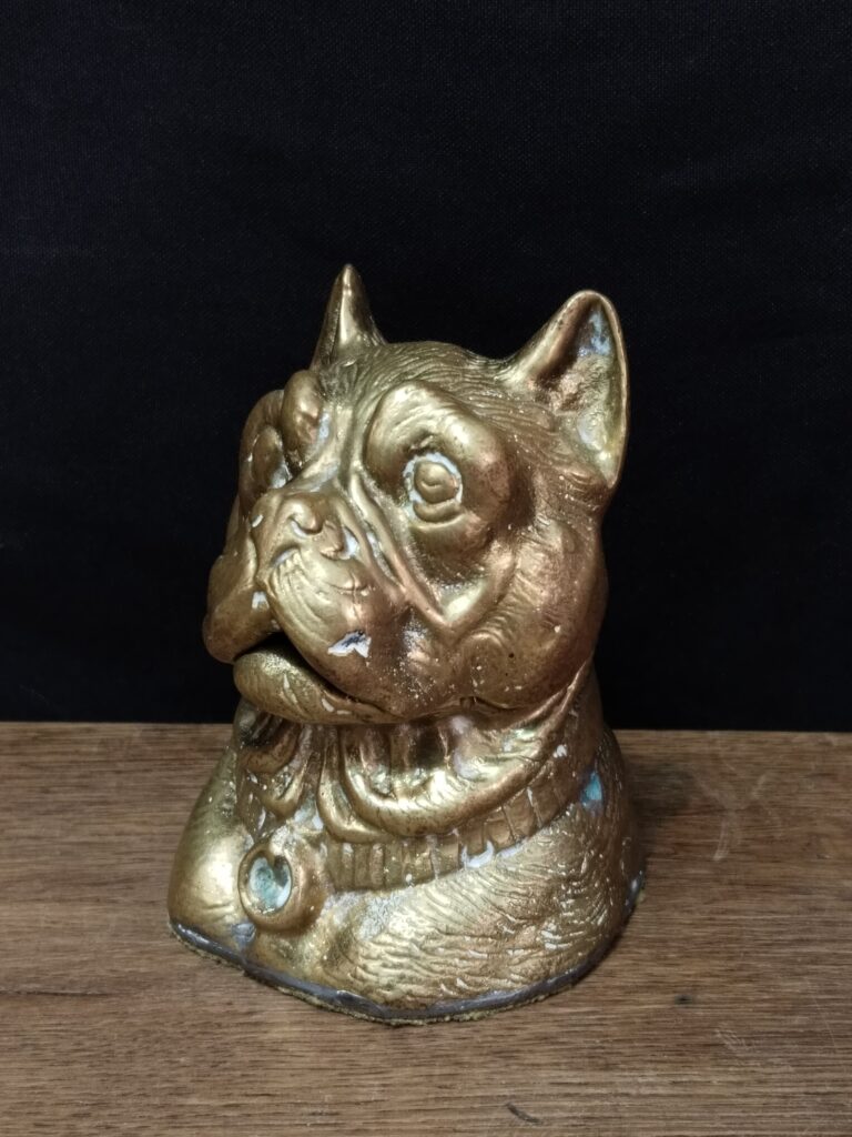 Tintero con forma de Bulldog